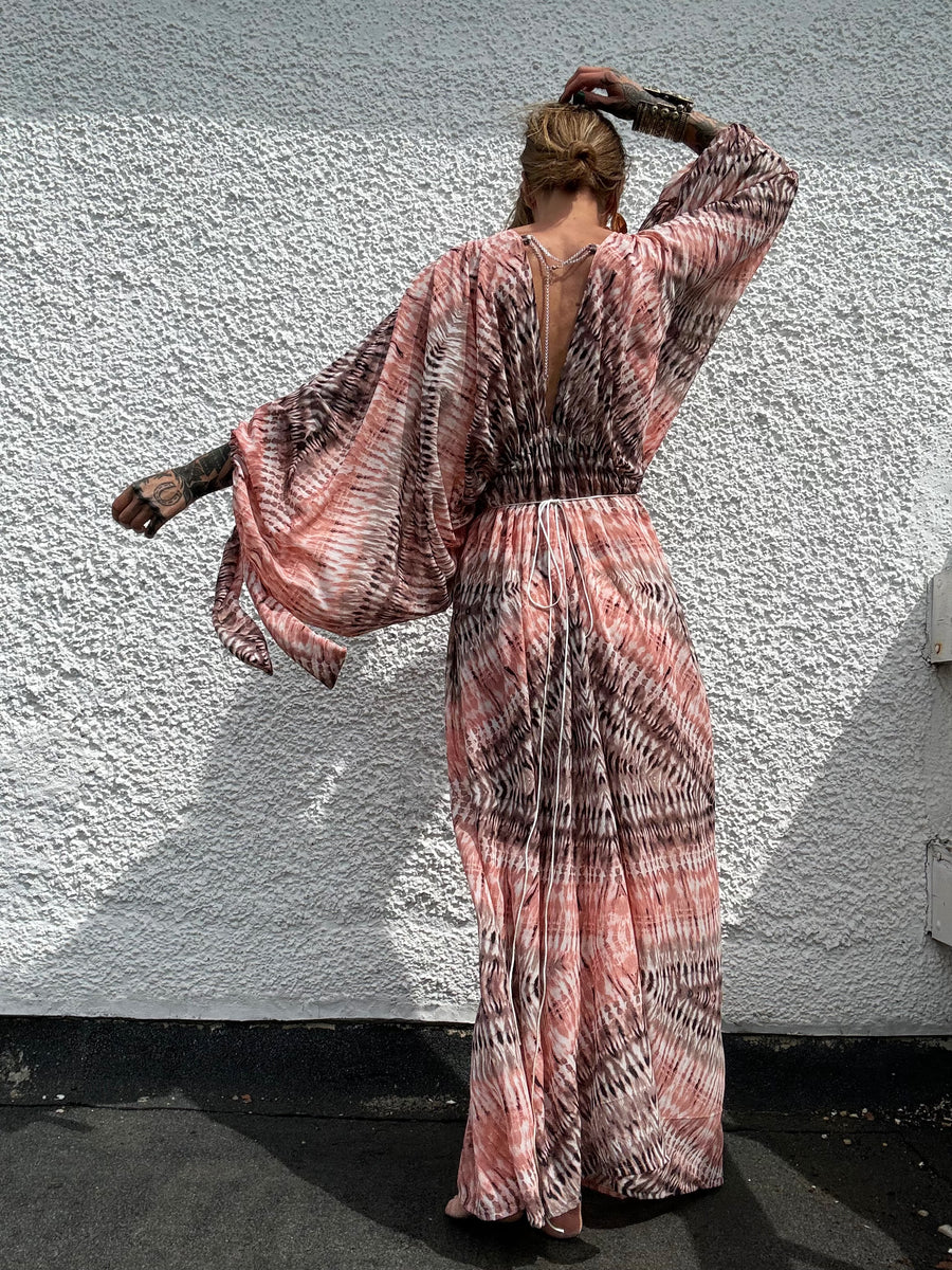 THE HERA KAFTAN TIE DYE CORAL