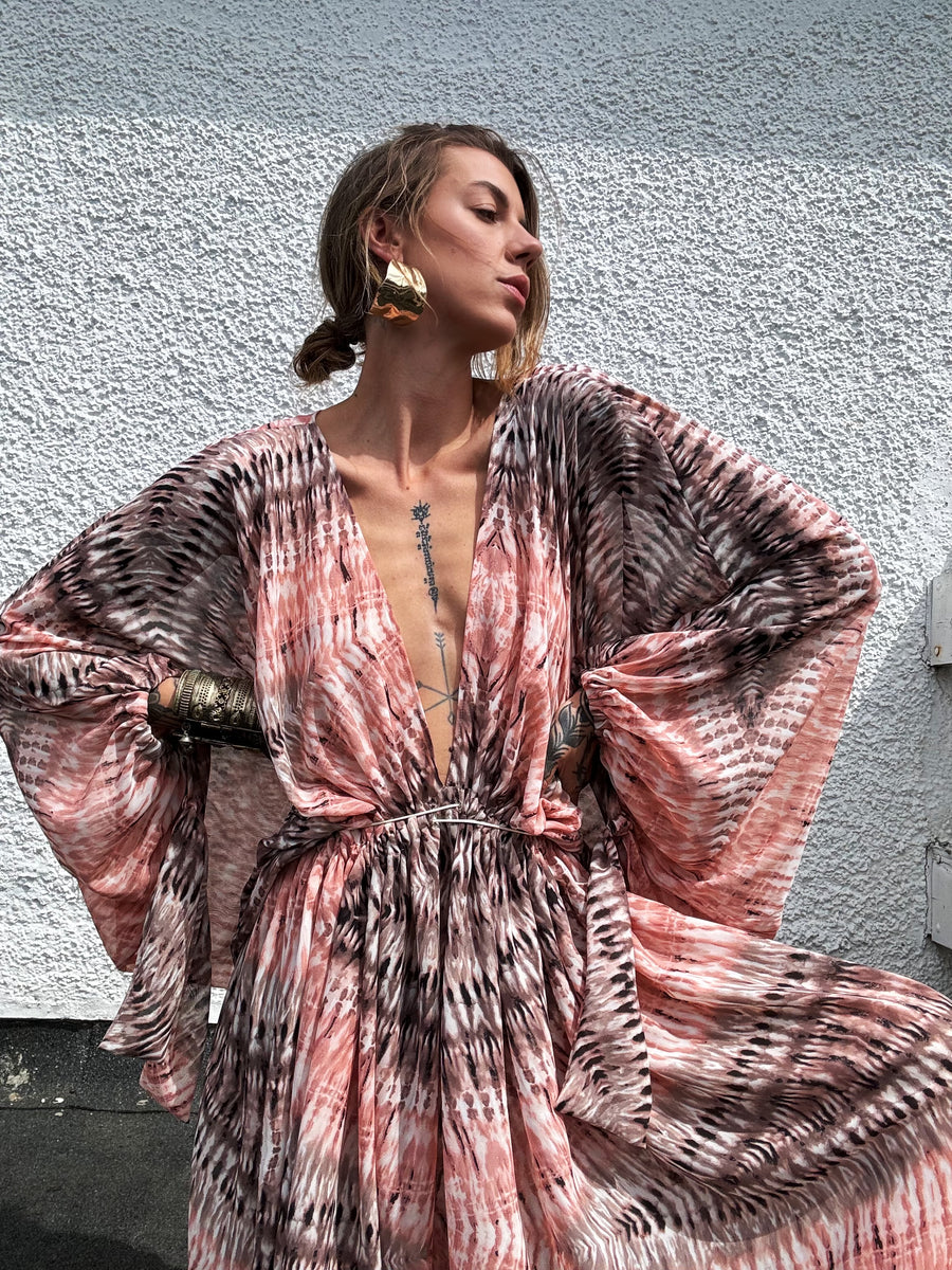 THE HERA KAFTAN TIE DYE CORAL